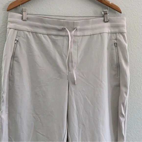 Athleta HEADLANDS HYBRID MID RISE JOGGER PULL ON SIZE 16 HIKING WALKING CASUAL - Picture 4 of 16